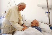 Papa Francisco: Anteponer el enfermo a la enfermedad