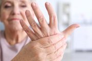 La artritis en ancianos es una enfermedad muy común