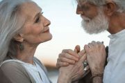 Las Relaciones de Pareja y Convivencia en la Edad Adulta Mayor: Redefiniendo el Amor en la Tercera Edad