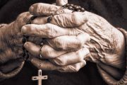 Renovación Espiritual en la Tercera Edad: La Importancia de las Actividades Religiosas en Semana Santa
